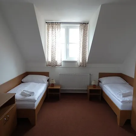 Slovacky Dvur