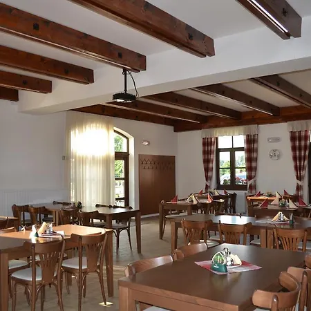 Slovacky Dvur 3* Ostrožská Nová Ves